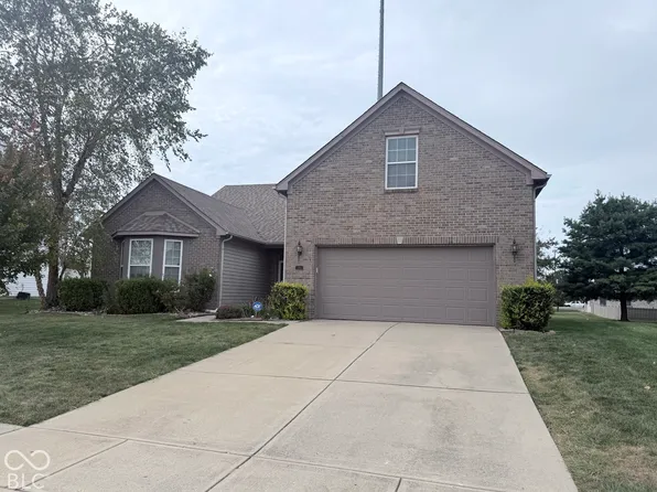 2204 Bluewing Rd, Greenwood, IN 46143