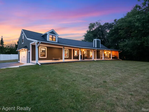 27593 Old Colony St, Farmington Hills, MI 48334