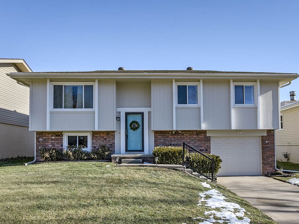 1st image of 4225 N 129th Avenue Cir