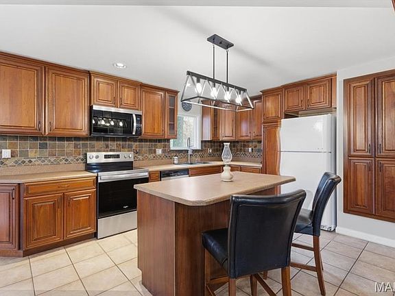 17th image of this home