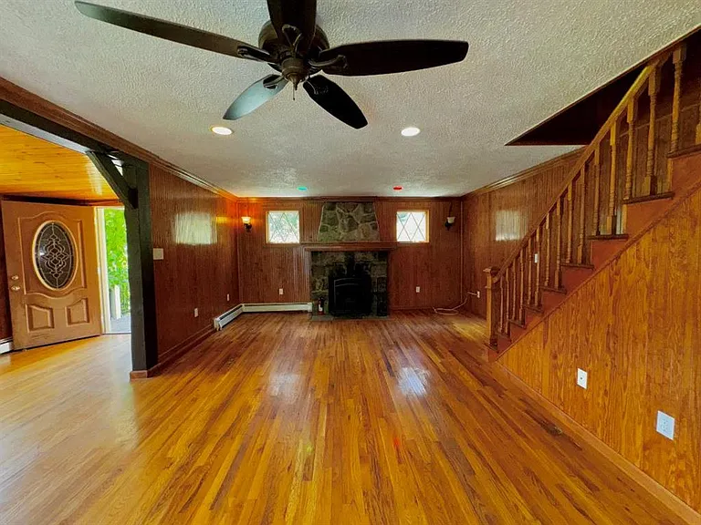 8 Lake Ave — Photo 26