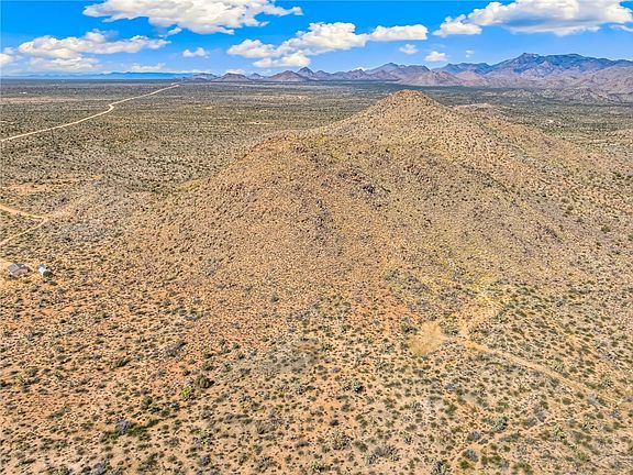 4th image of 121-18-005 E Saguarro Rd.