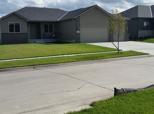 9431 Southern Sky Rd, Lincoln, NE 68505