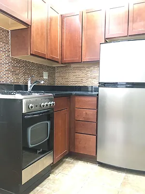 Rented by Meraki Realty LLC | media 4