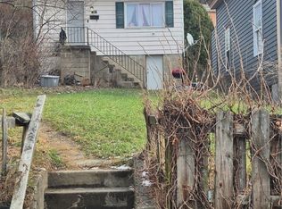 807 Lamont St, Mc Kees Rocks, PA 15136