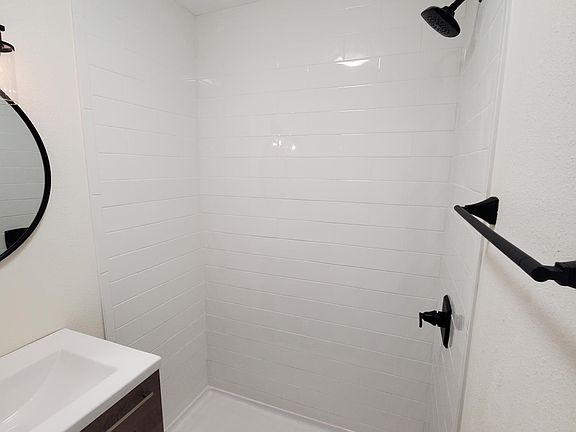 2nd image of 5208 27th Ave S Floor 1