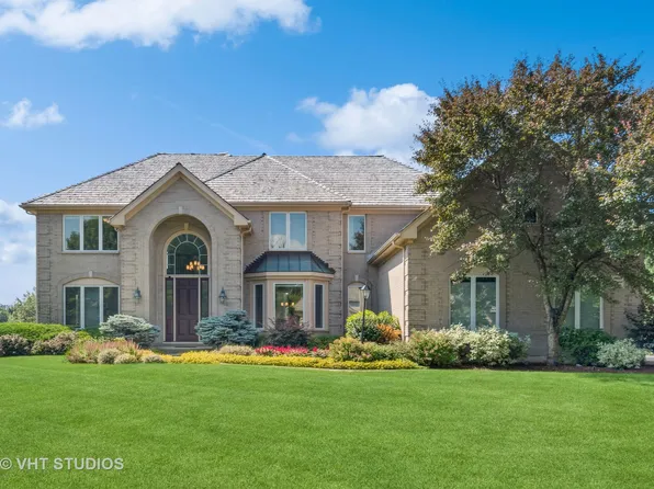 14601 N Somerset Cir, Libertyville, IL 60048