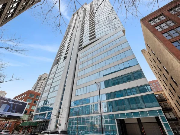303 W Ohio St APT 1808, Chicago, IL 60610