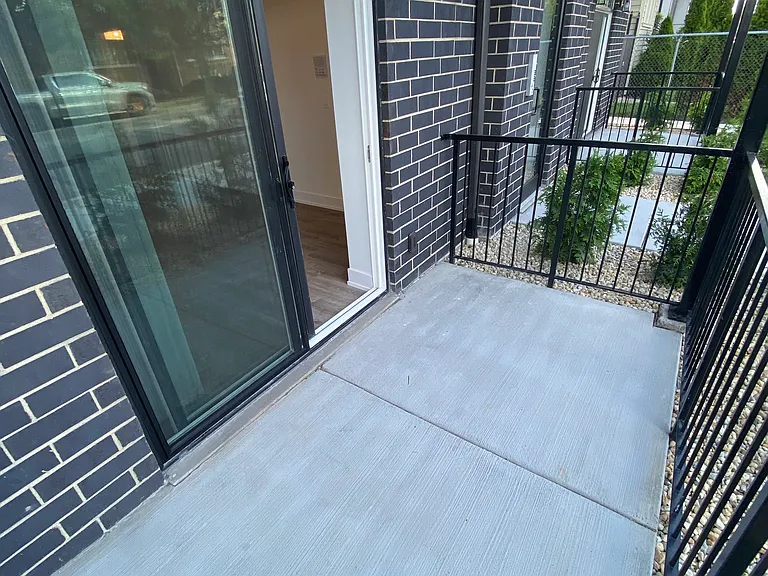 4418 N Austin Ave #101 — Photo 31