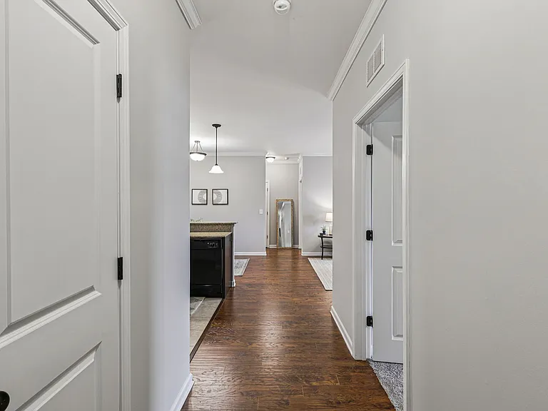 Cumberland Trace Village Apartments — Photo 30