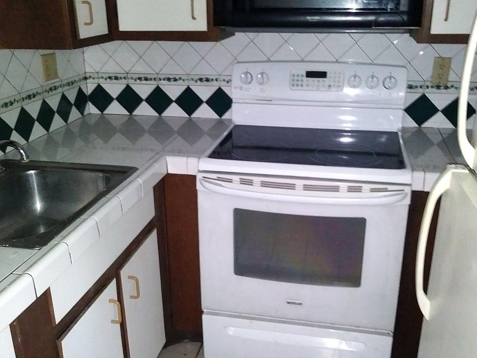 1st image of 608 S Walnut St APT 12