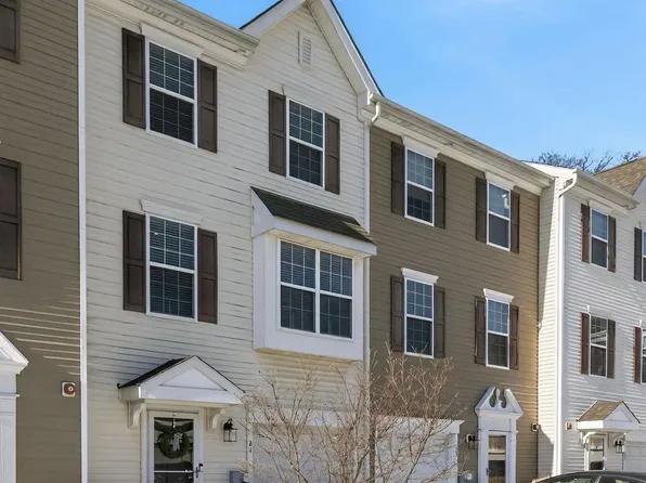 21 Faraday Ct, Morton, PA 19070