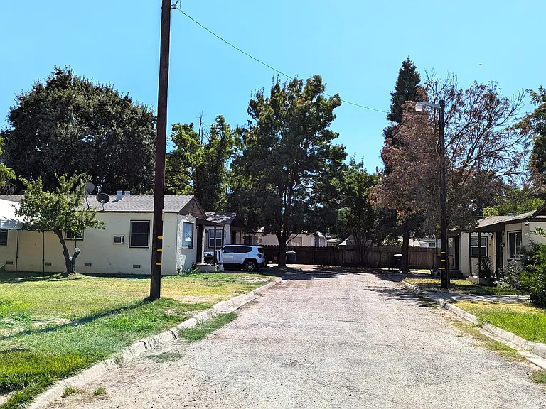 244 Corson Ave — Photo 2