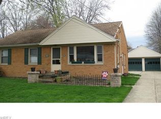 3682 Walter Rd, North Olmsted, OH 44070