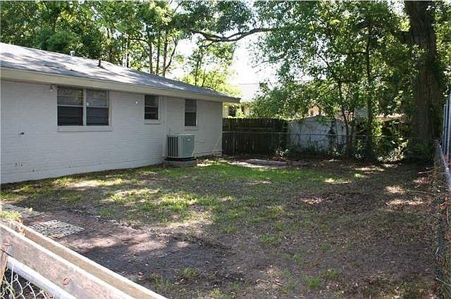 2nd image of 523 Maine Ave