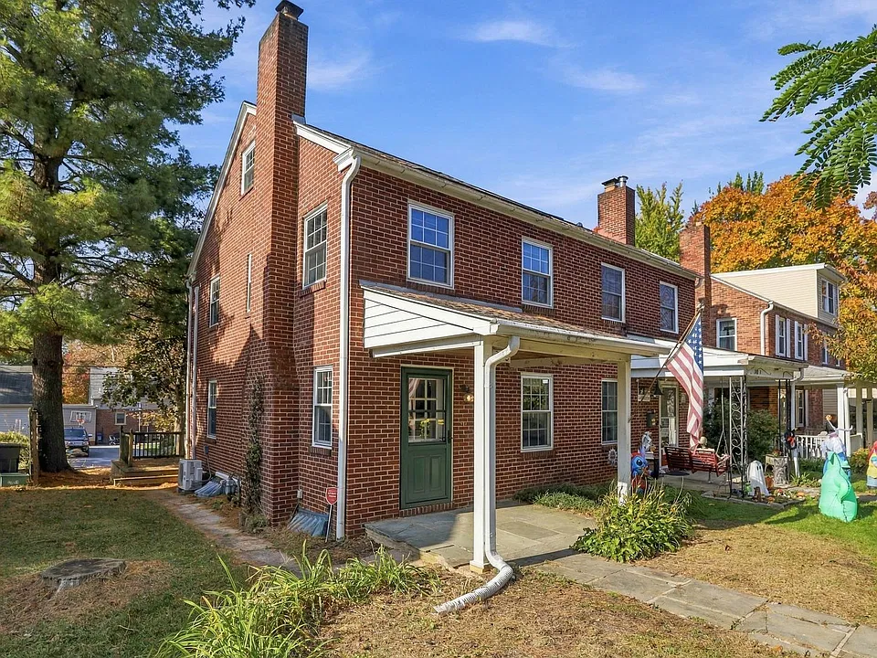320 Atkins Ave