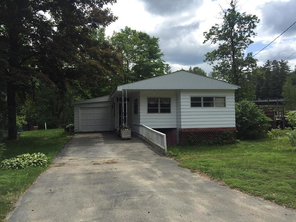 1st image of 40 Stephen Ln
