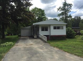 40 Stephen Ln, Lake Luzerne, NY 12846