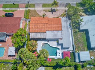 2545 NE 214th St, Miami, FL 33180