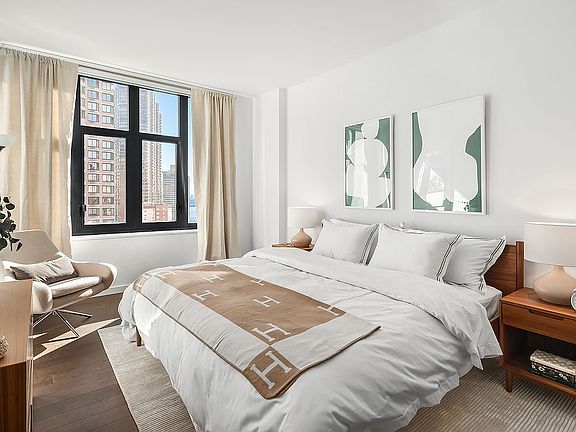 5th image of 591 3rd Ave Unit Phb