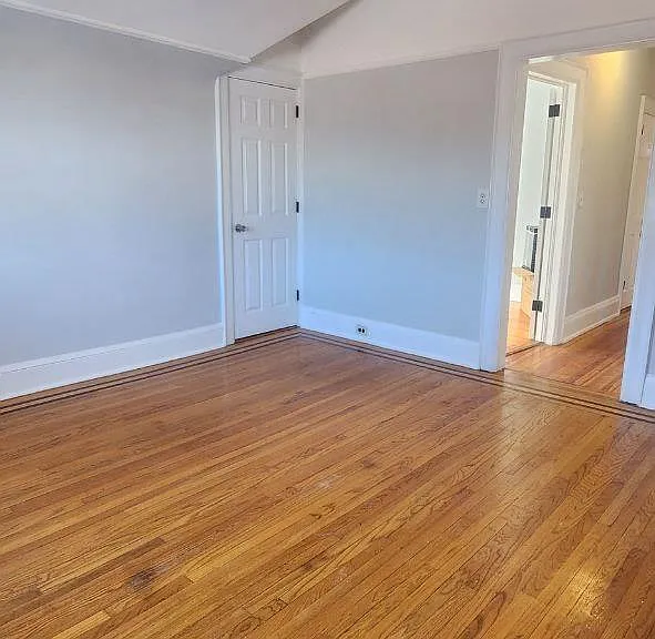 594 Yonkers Ave #5 — Photo 7