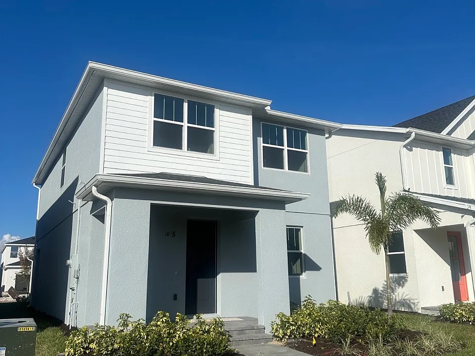 1875 Crowncrest Dr
