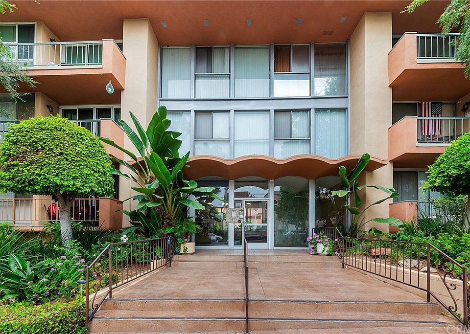 1st image of 805 Glenway Dr Unit 211