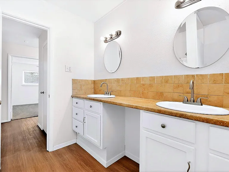 3632 Venice Dr — Photo 32