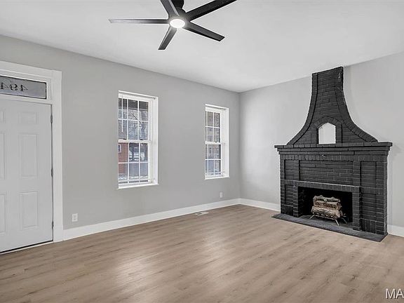 4th image of 4941 Lexington Ave