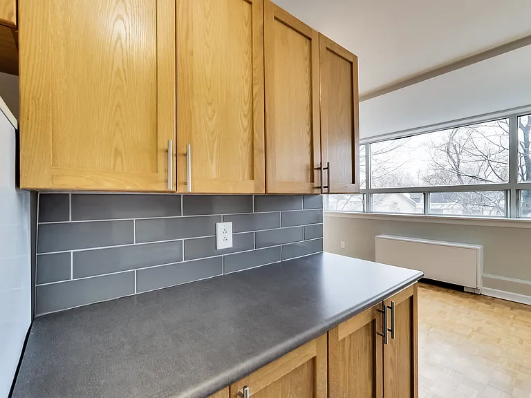 630 Roselawn Ave — Photo 23