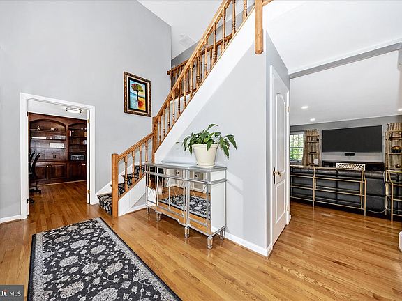 3rd image of 13304 Canterbury Dr