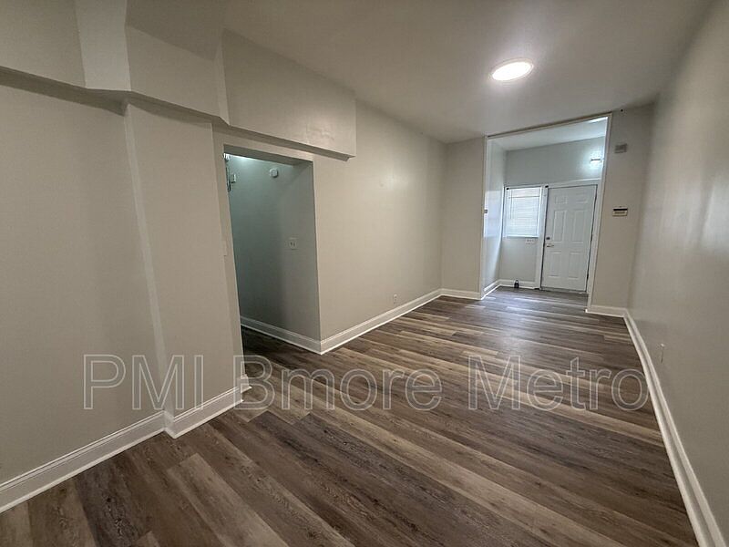 1st image of 3201 Ailsa Ave