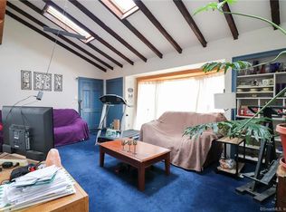 237 Elmwood Cir, Cheshire, CT 06410