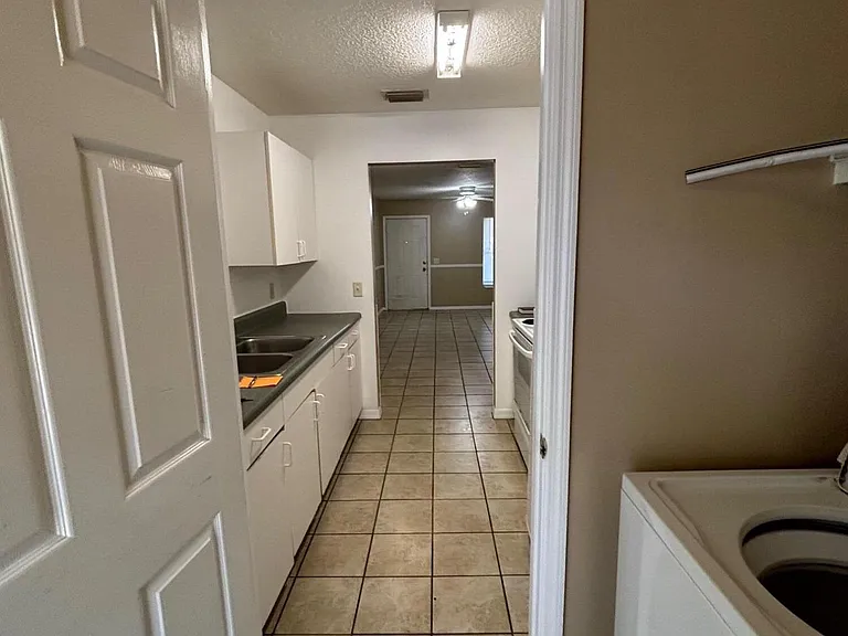177 Palmer St #B — Photo 9