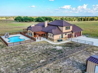 924 County Road 317, La Vernia, TX 78121
