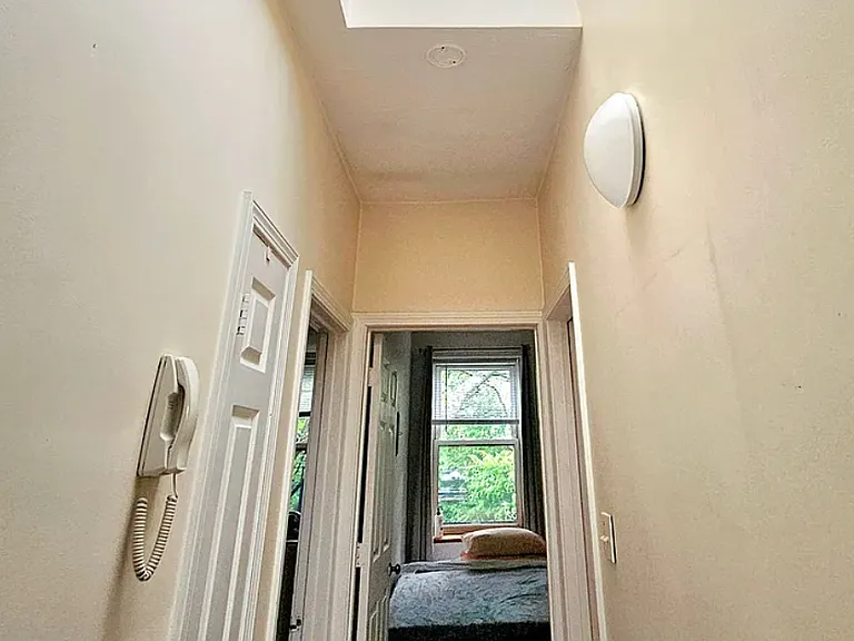 27 Garden St #5 — Photo 6
