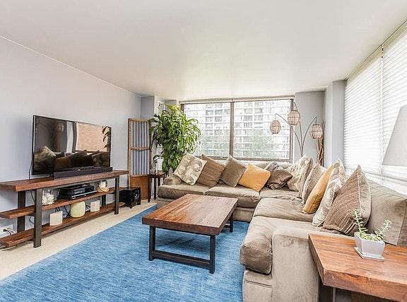 5th image of 2020 N Lincoln Park W Ste 2