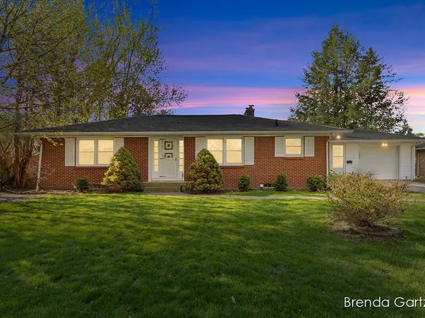 1880 Lynne Ln NW, Grand Rapids, MI 49504