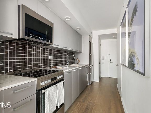 5th image of 15 Bridge Park Dr APT 5J