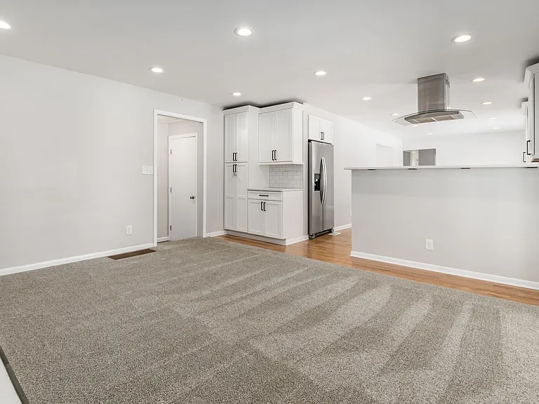 826 Doherty Rd — Photo 25