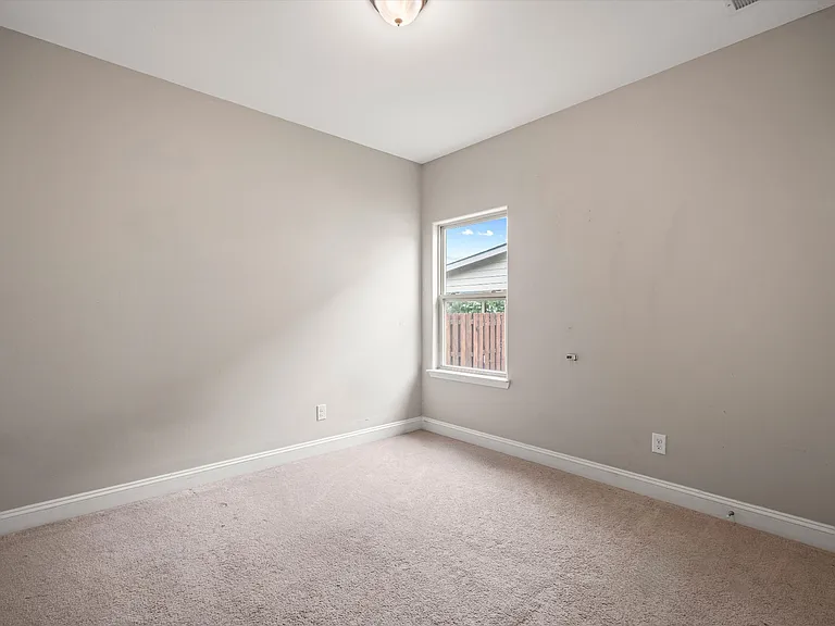 1102 Achiever Cir — Photo 26
