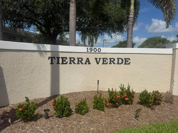 1900 S Kanner Highway #8-205, Stuart, FL 34994