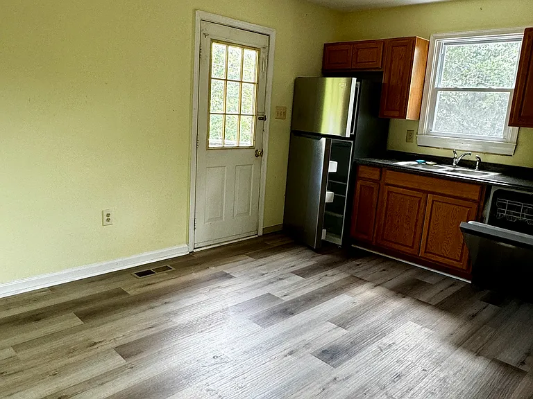 388 Sunset St — Photo 5