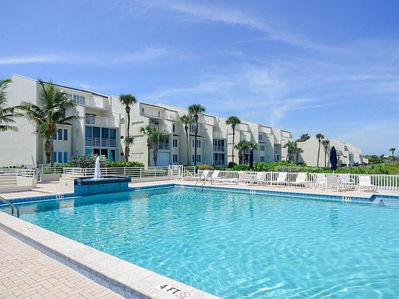 3rd image of 8444 Oceanside Dr #22