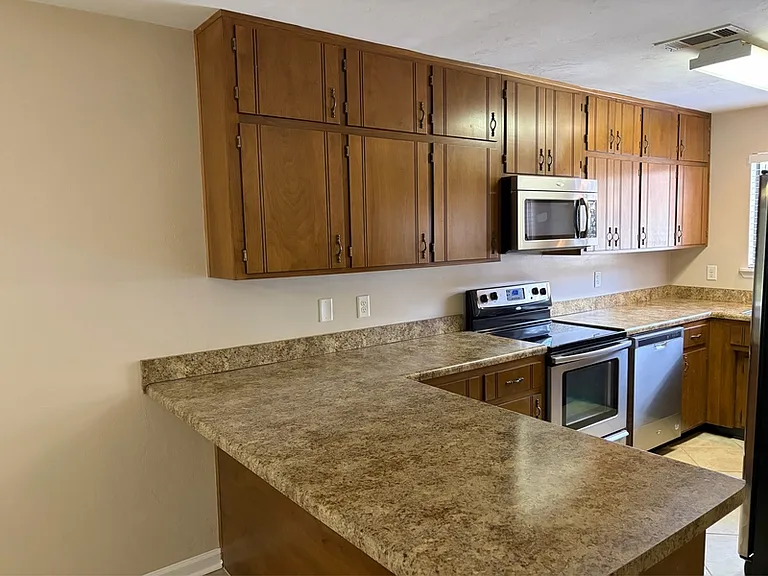 3207 Shamrock St E #18 — Photo 9