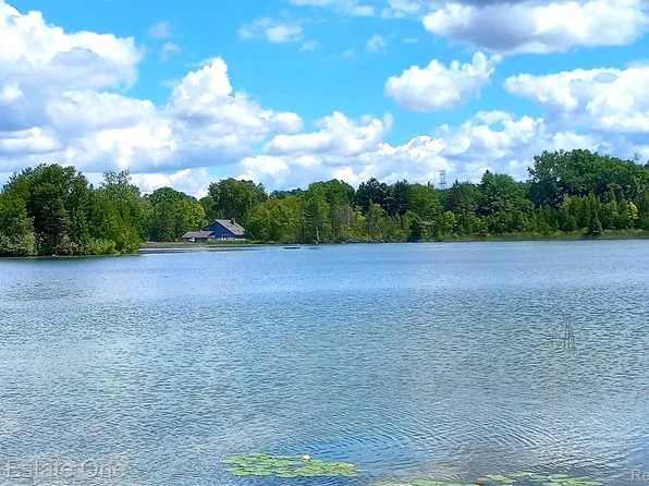 0 Sashabaw Rd, Clarkston, MI 48348