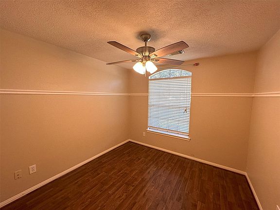 5th image of 3734 Paigewood Dr