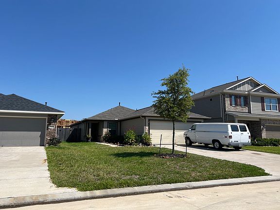 3rd image of 21438 Bluebonnet Cove Ct