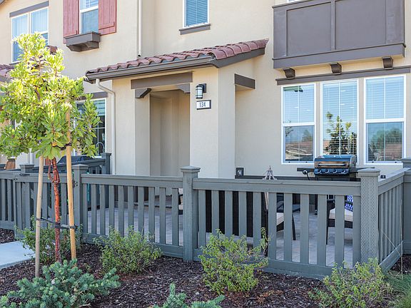2nd image of 134 Peral Ave
