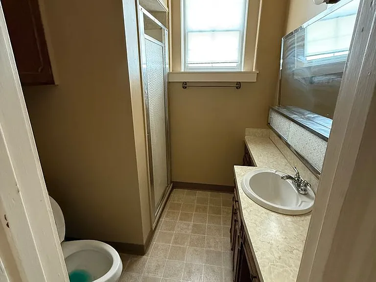114 Main St — Photo 17